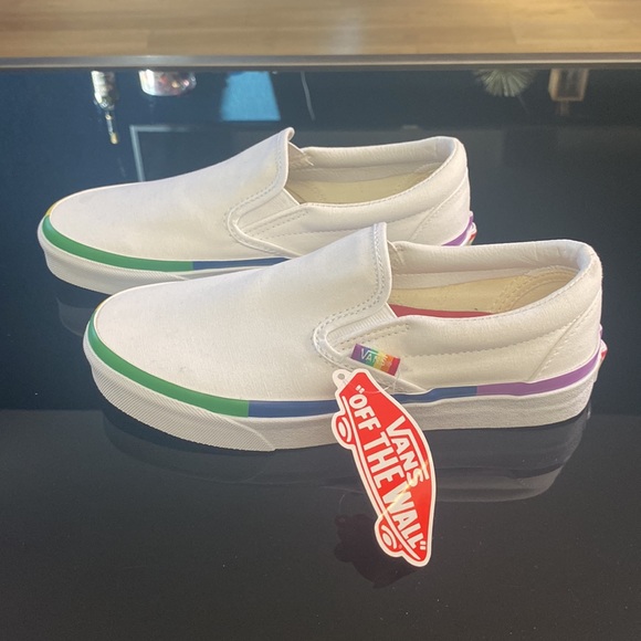 Brand new, #pride slip on vans! There is no box - Picture 2 of 7